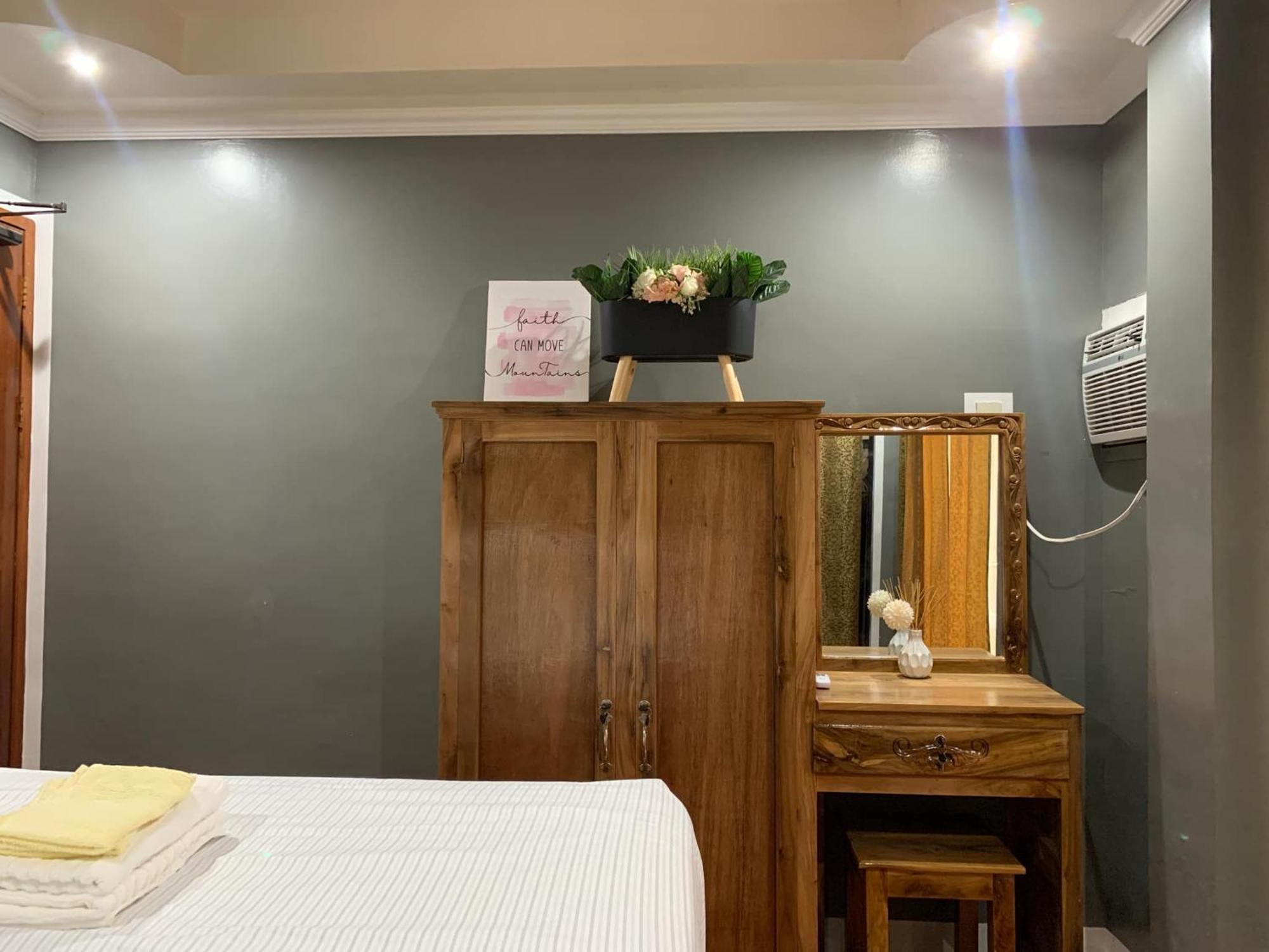 Lovely Bedroom In Lila, Bohol With Wifi, Ac And Ref Екстер'єр фото